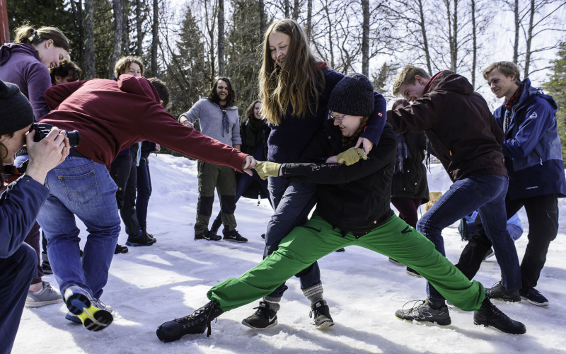 Speidere som leker tissatrengt
